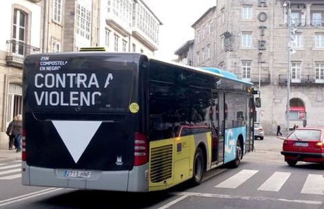Autobús rotulado - 25N Compostela en Negro - Uqui.net